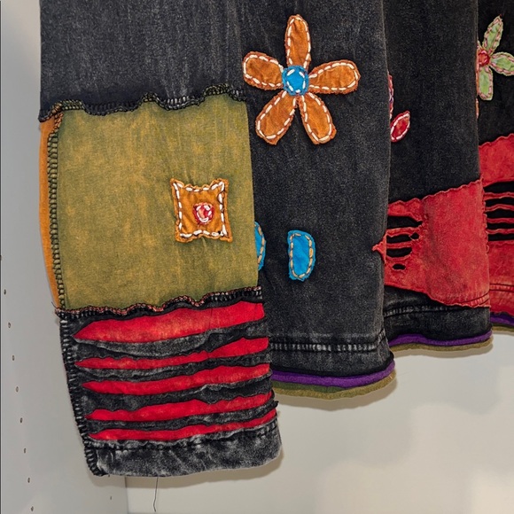 Multicolor Embroidered Long Sleeve Top - Picture 4 of 9